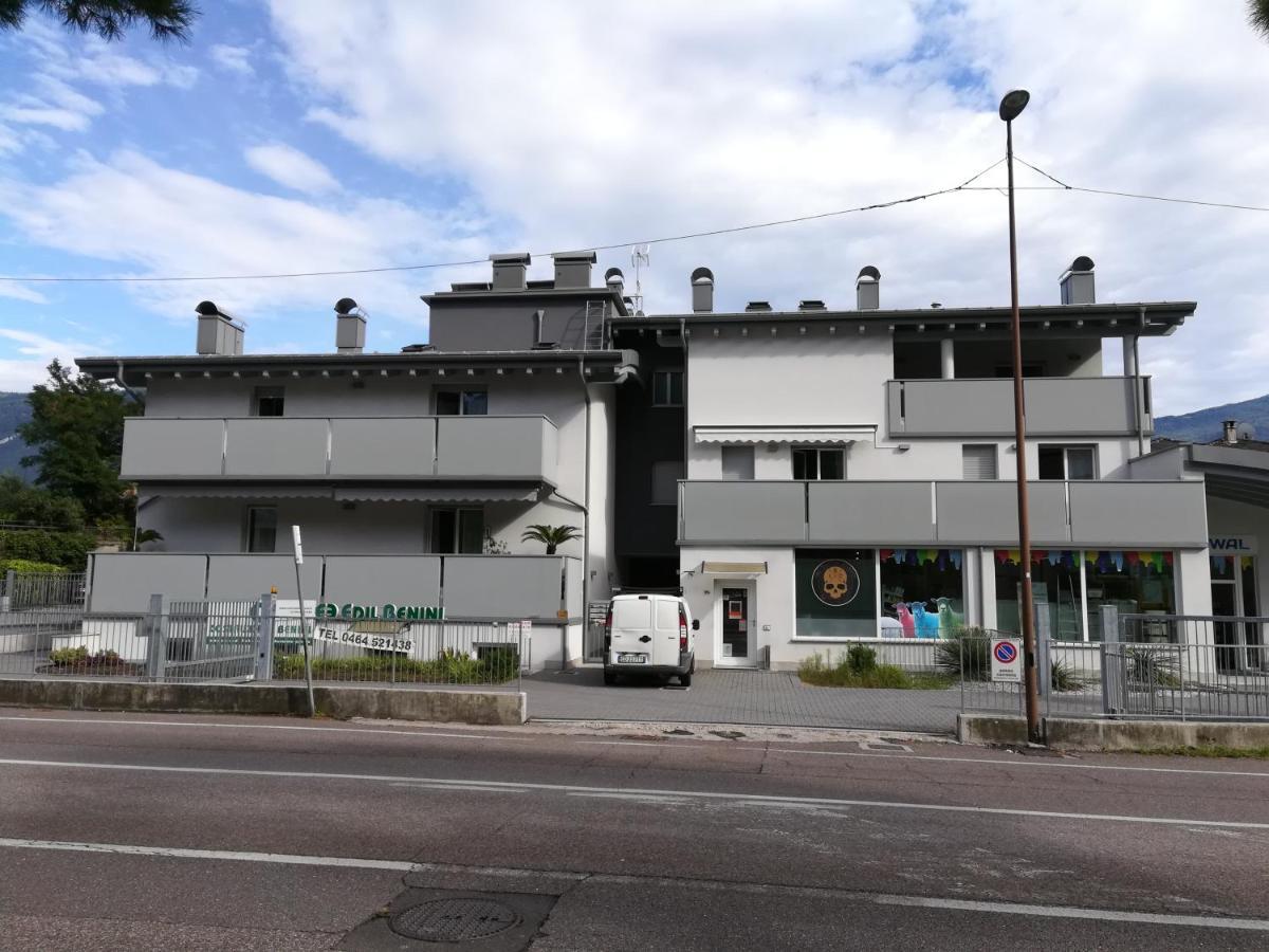 Ferrarini Apartment Riva del Garda Exterior photo
